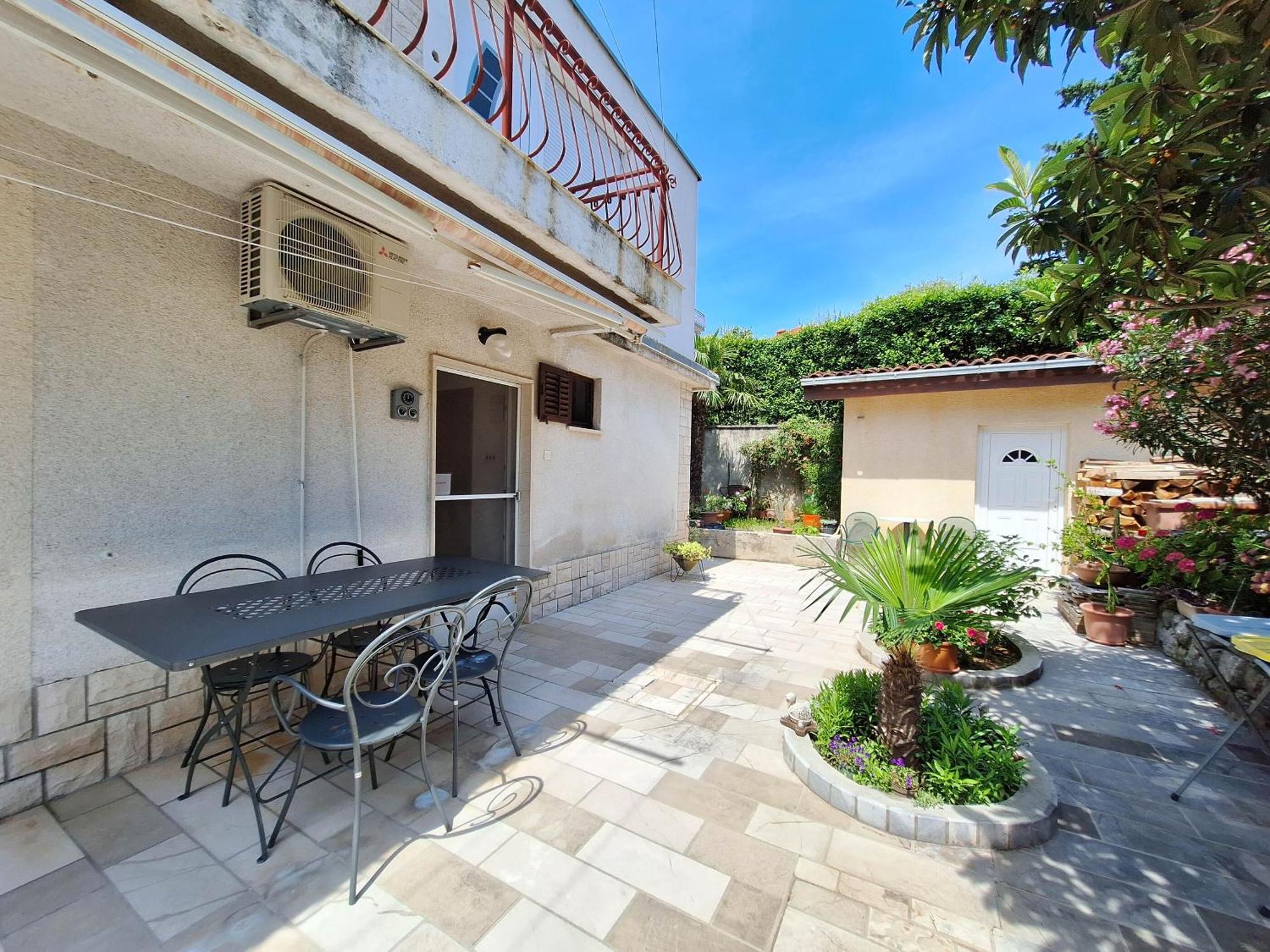 Apartments Tortuga Dramalj Exterior photo